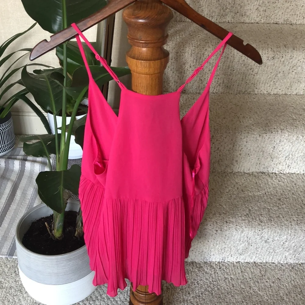NWT Paper Crane Fushia Pink Flowy Tank - Picture 4 of 5